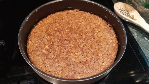 Húsvéti répatorta | Gluténmentes, tejmentes recept | Pink Dust blog